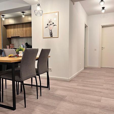 Industrial Style Apartment Bucharest Exterior photo